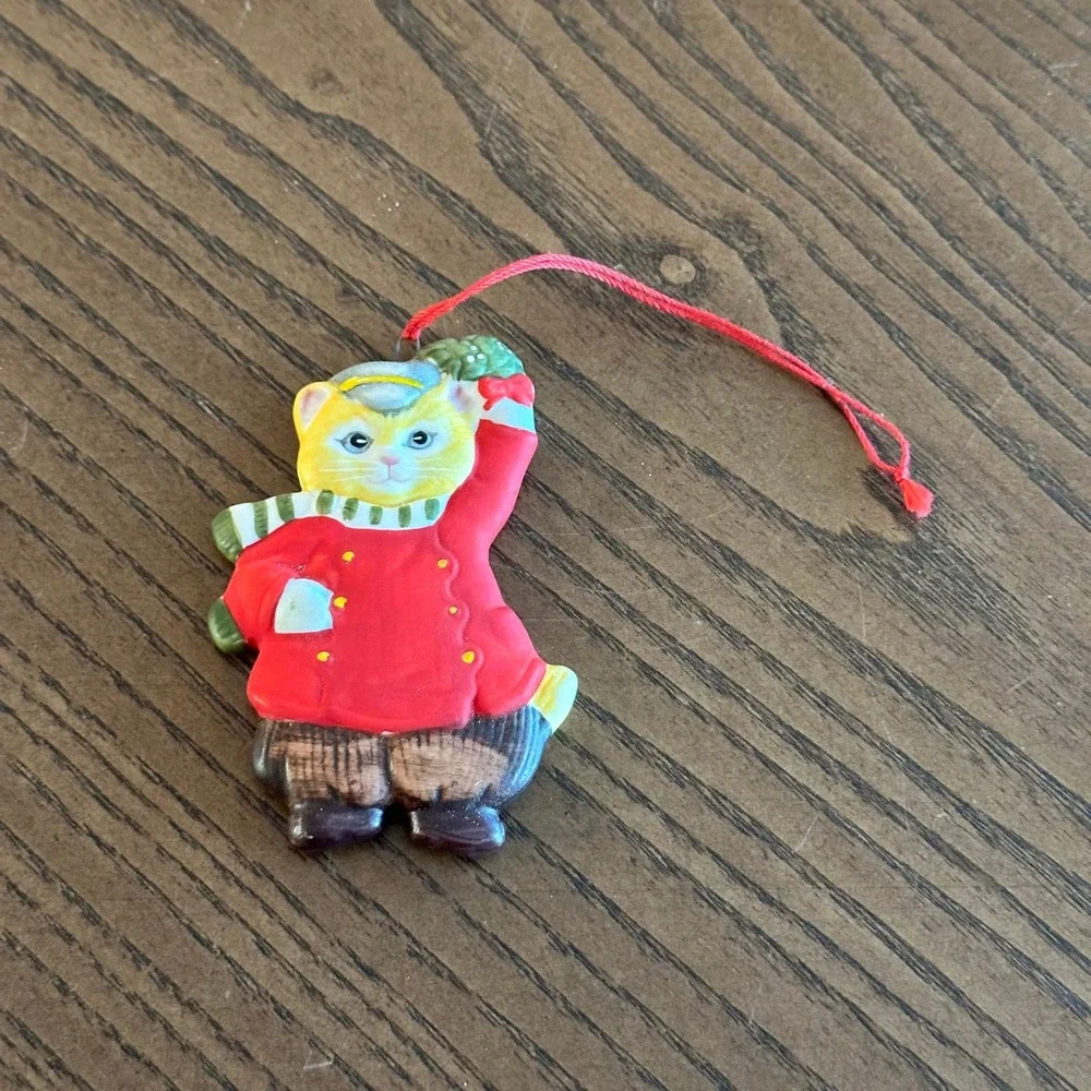 Vintage 1985 Schmid Kitty Cucumber Christmas Ornament Red‎ Coat Cat B Shackman